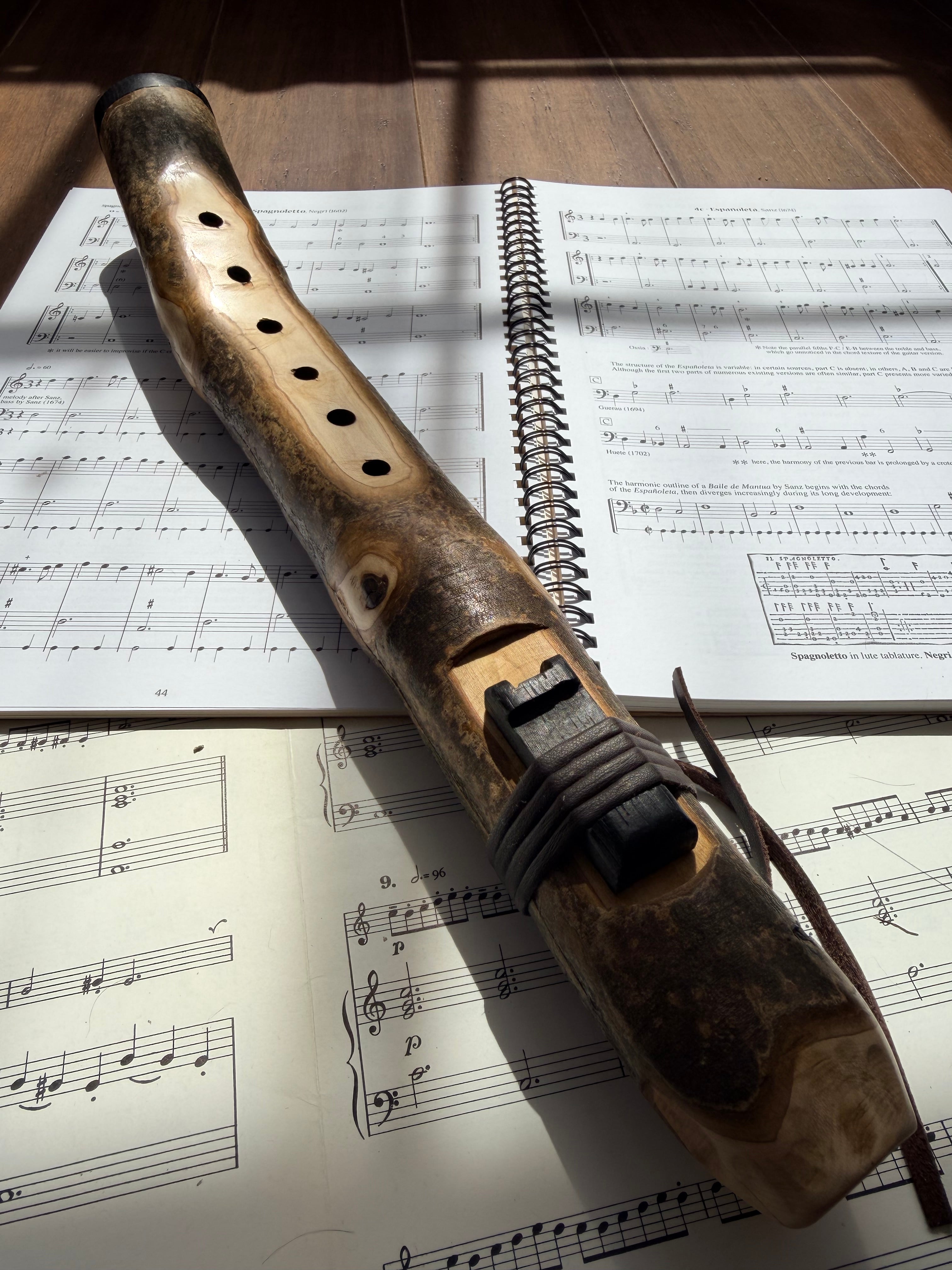 Custom signature Native American Style Flute Holly & Bog Oak Am 432hz (Available now)