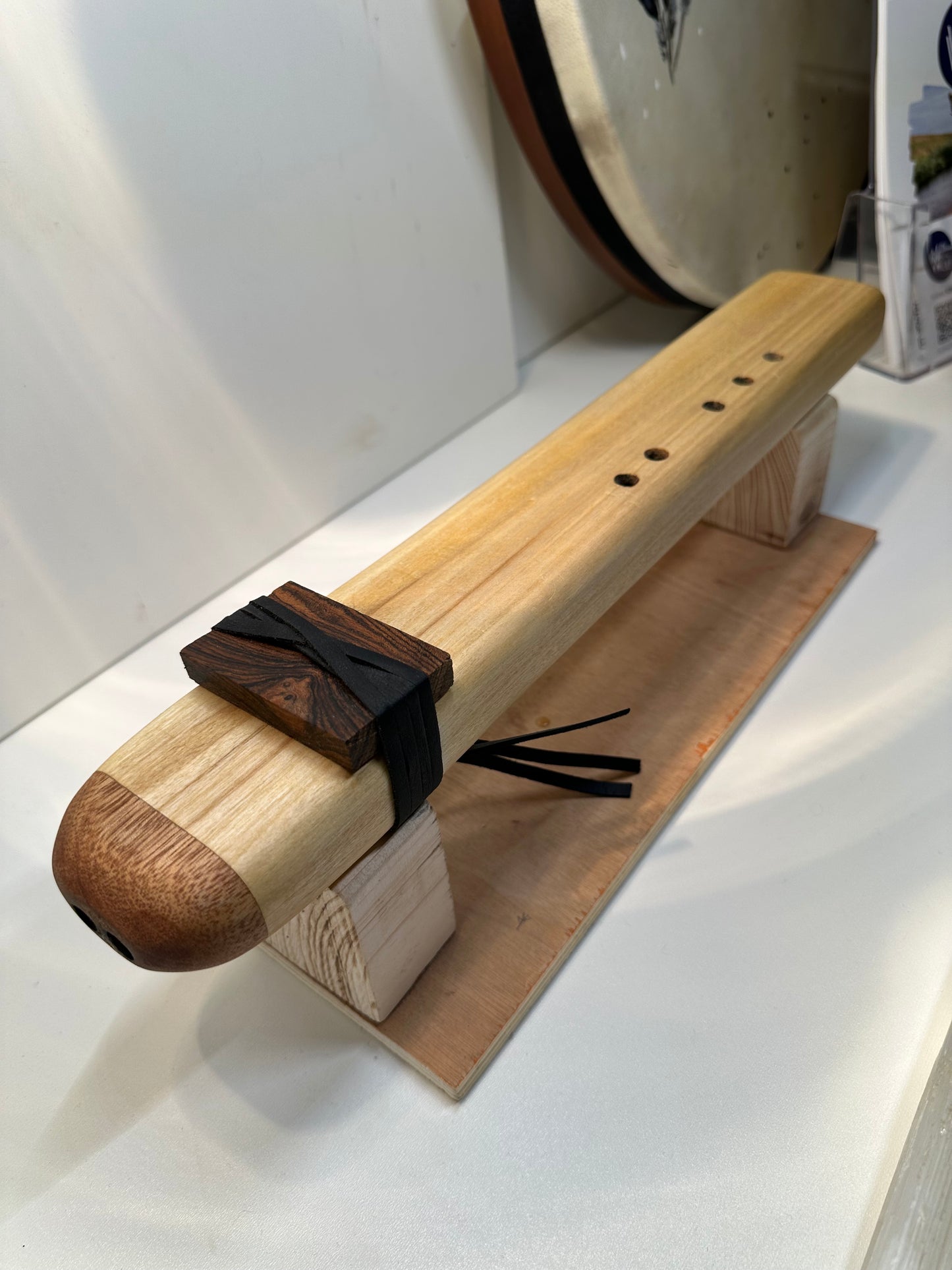 Native American Style Drone Flute Tulip wood & Mahogany Am 432hz (Available now)